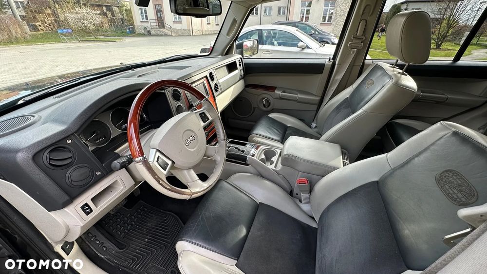 Jeep Commander 3.0 CRD Overland - 25