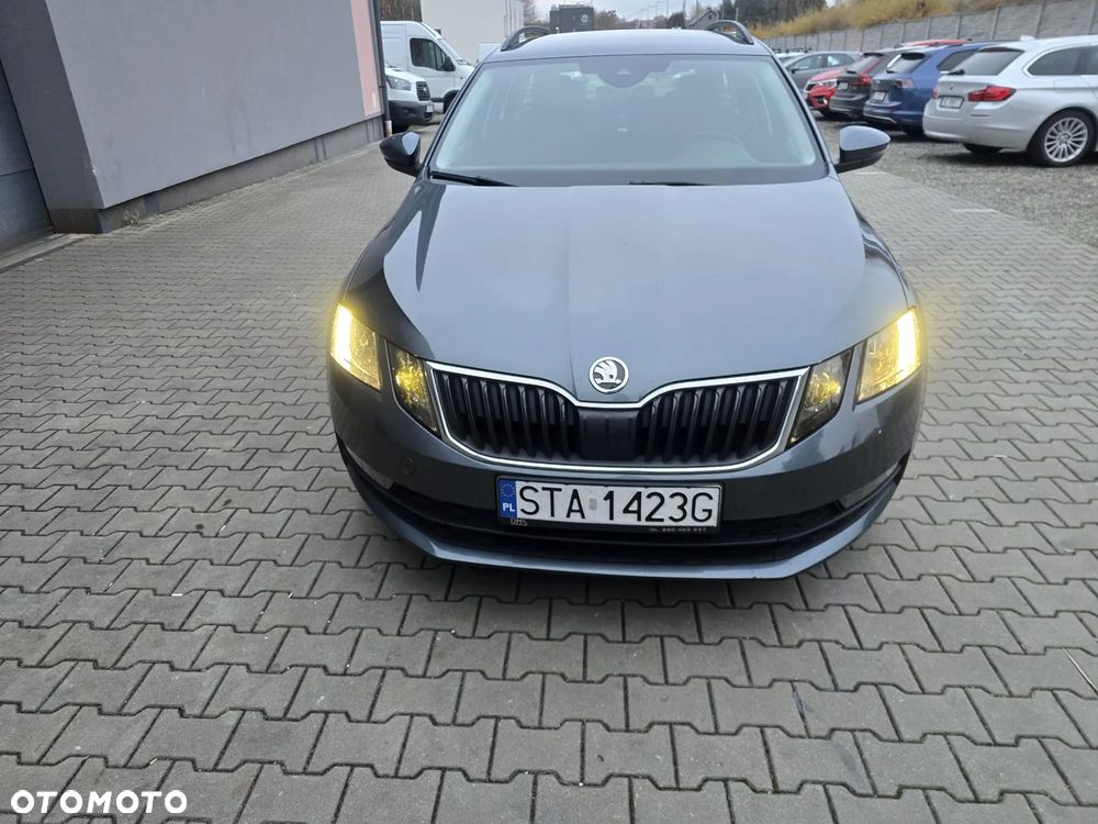 Skoda Octavia 1.6 TDI DSG Style - 10