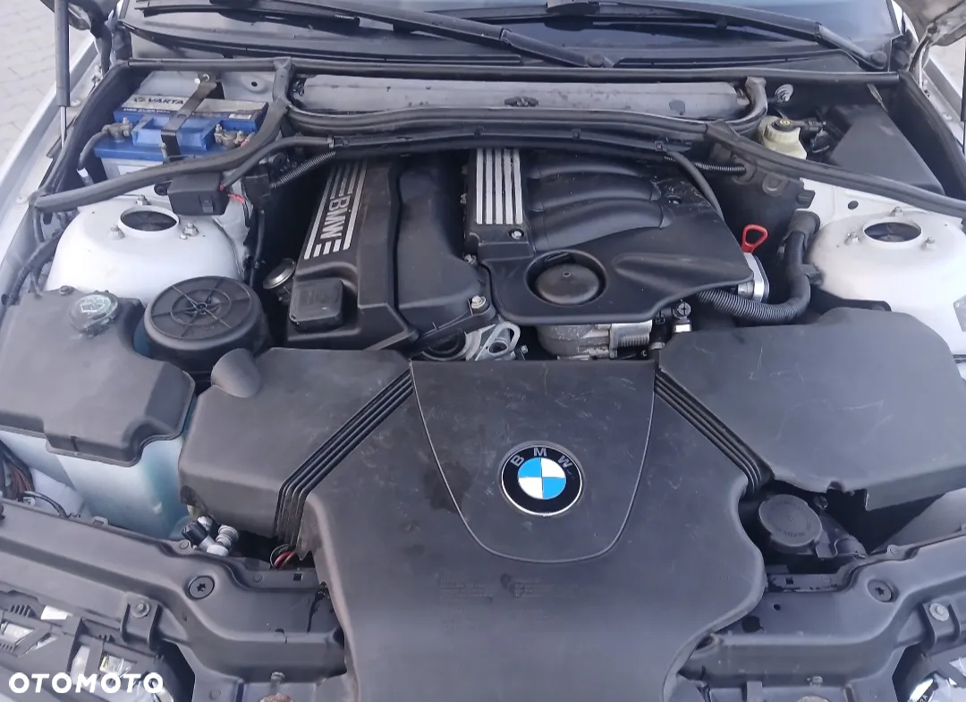 BMW Seria 3 318i - 12