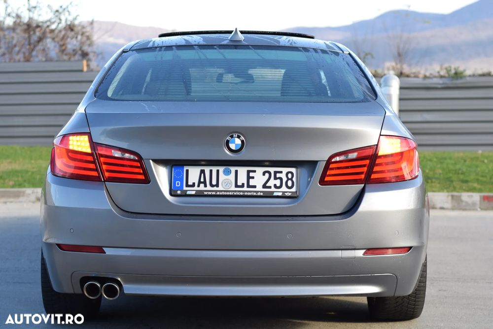 BMW Seria 5 520d Aut. - 23