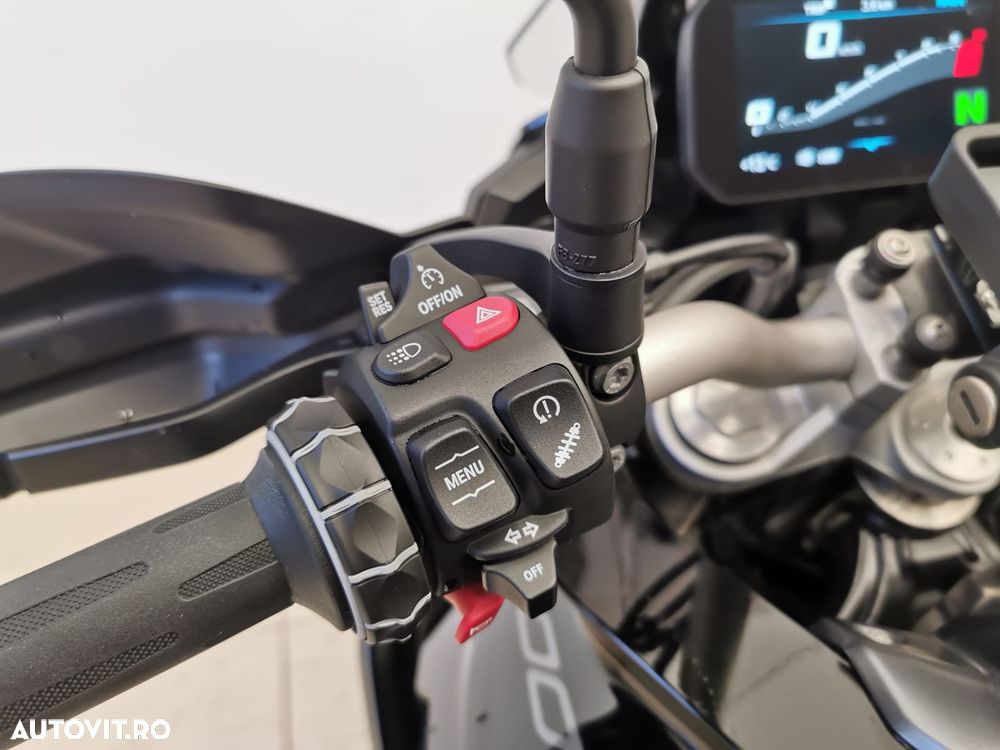 BMW F900XR - 5