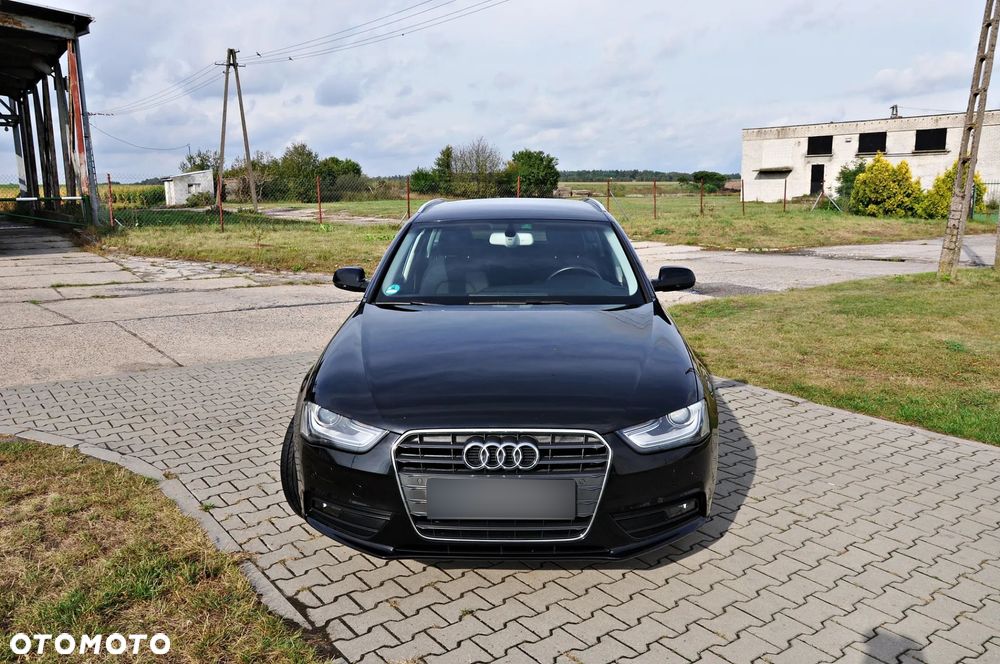 Audi A4 Avant 2.0 TDI ultra - 13
