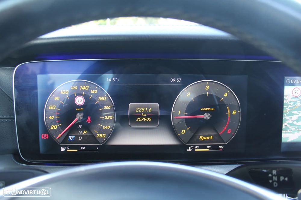 Mercedes-Benz E 220 d 9G-TRONIC AMG Line - 13