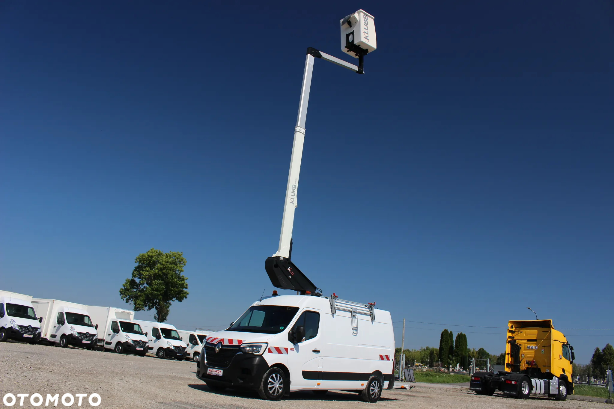 Renault MASTER 2.3 DCI 145 KM*/PODNOŚNIK KOSZOWY KLUBB 12.5M/*SERWIS*/ STAN IDEALNY / - 2