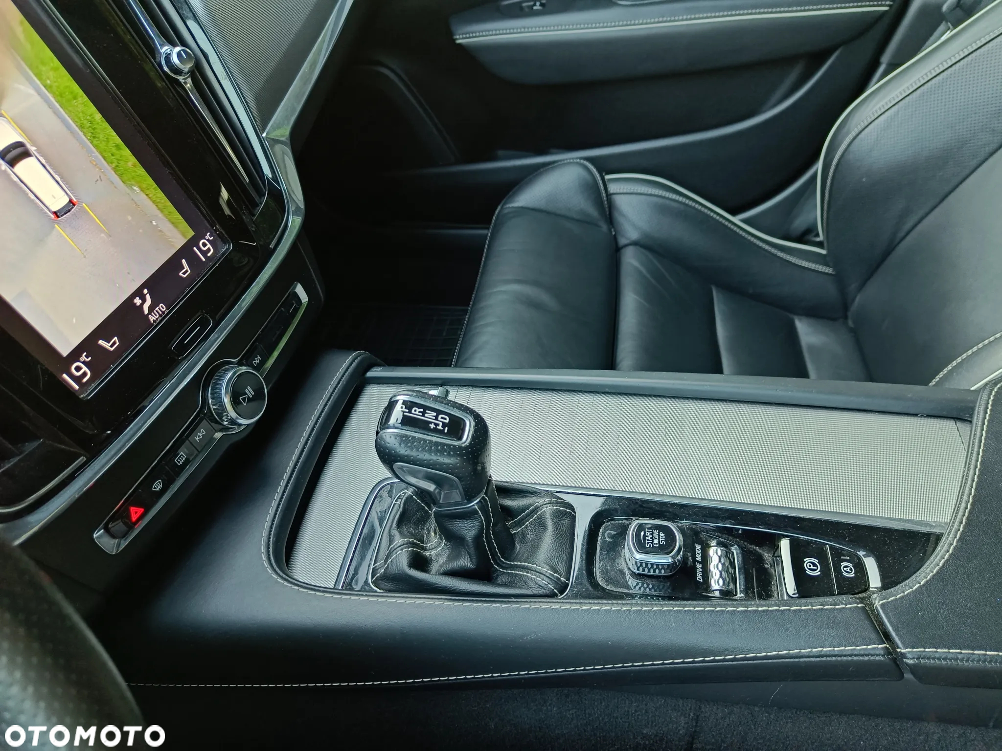 Volvo V90 T5 R-Design - 14