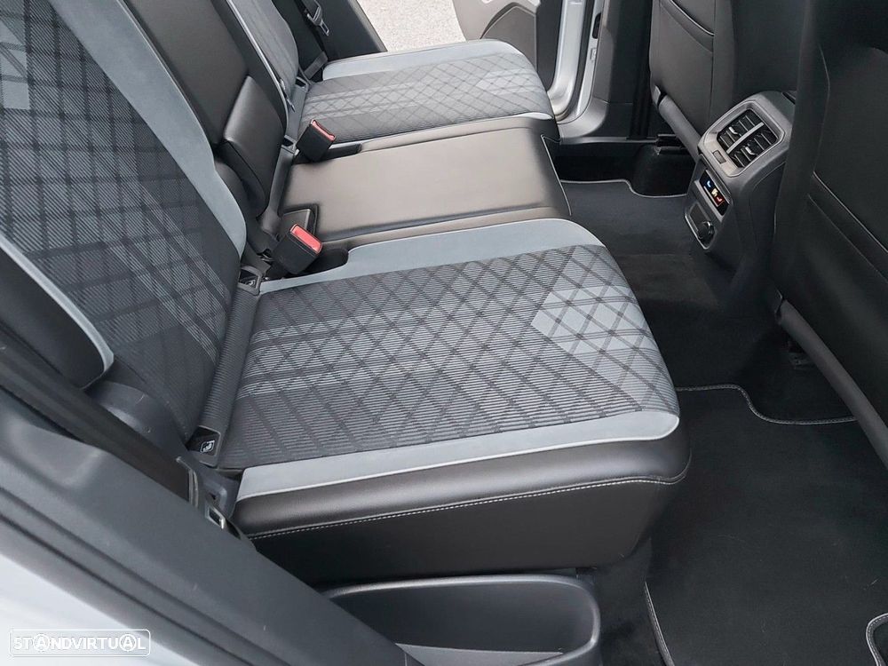 VW Tiguan 1.4 TSI eHybrid R-Line DSG - 33