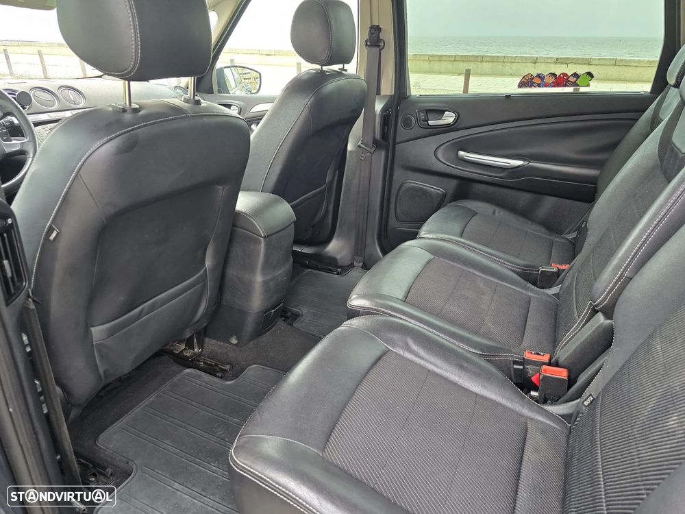 Ford S-Max 2.0 TDCi Titanium 7L - 14