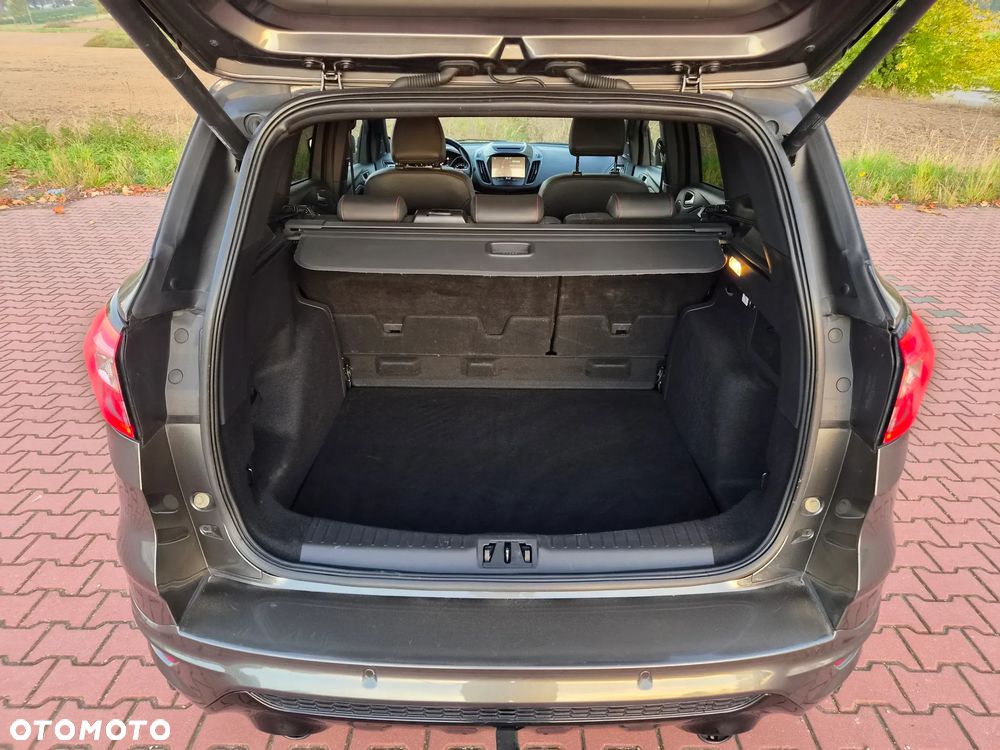 Ford Kuga 2.0 TDCi 4x4 ST-Line - 25