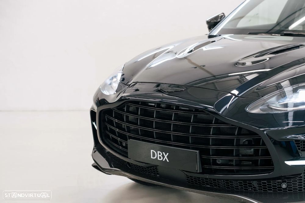 Aston Martin DBX 707 - 6