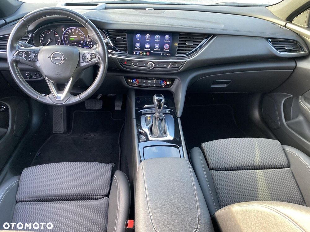 Opel Insignia - 11