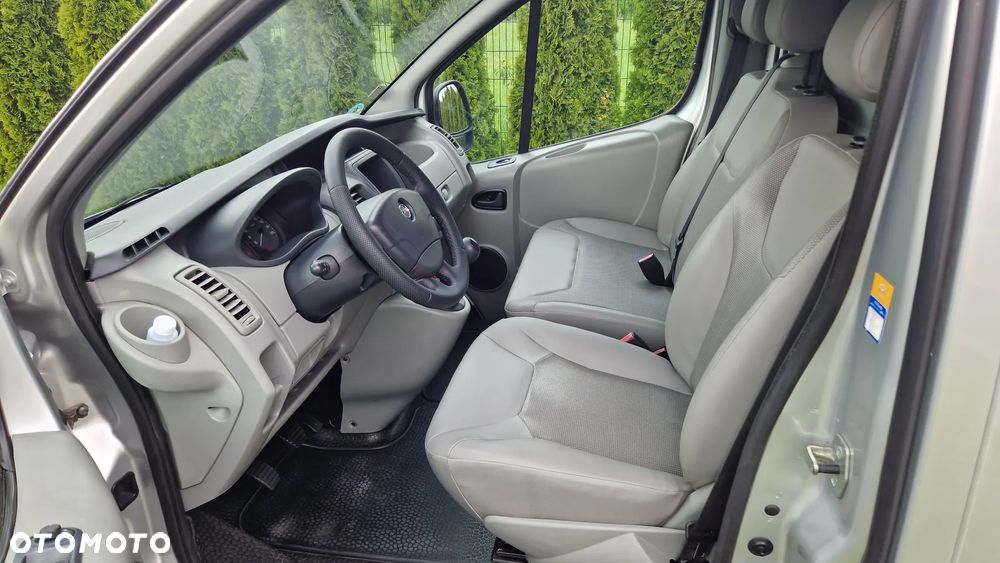 Opel Vivaro - 13