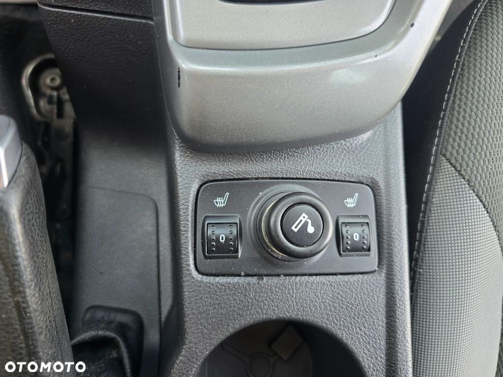 Ford Focus - 32