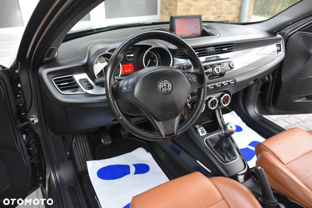 Alfa Romeo Giulietta 1.6 JTDM Distinctive - 9