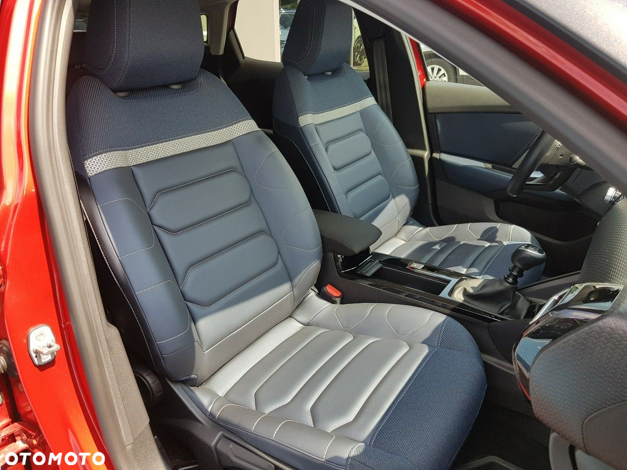 Citroën C4 1.2 PureTech Shine S&S - 18
