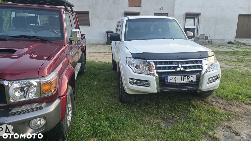 Mitsubishi Pajero - 2