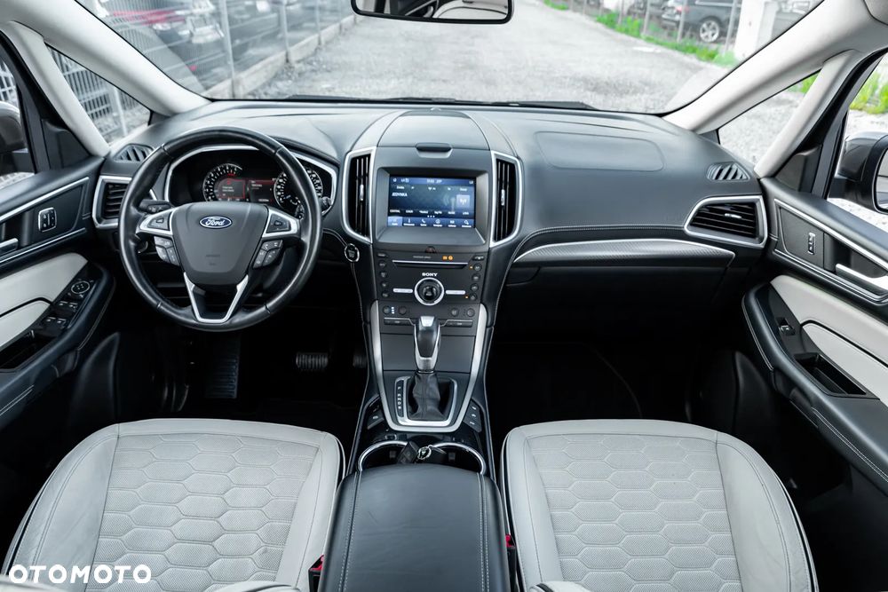 Ford S-Max 2.0 TDCi 4WD Vignale PowerShift - 28