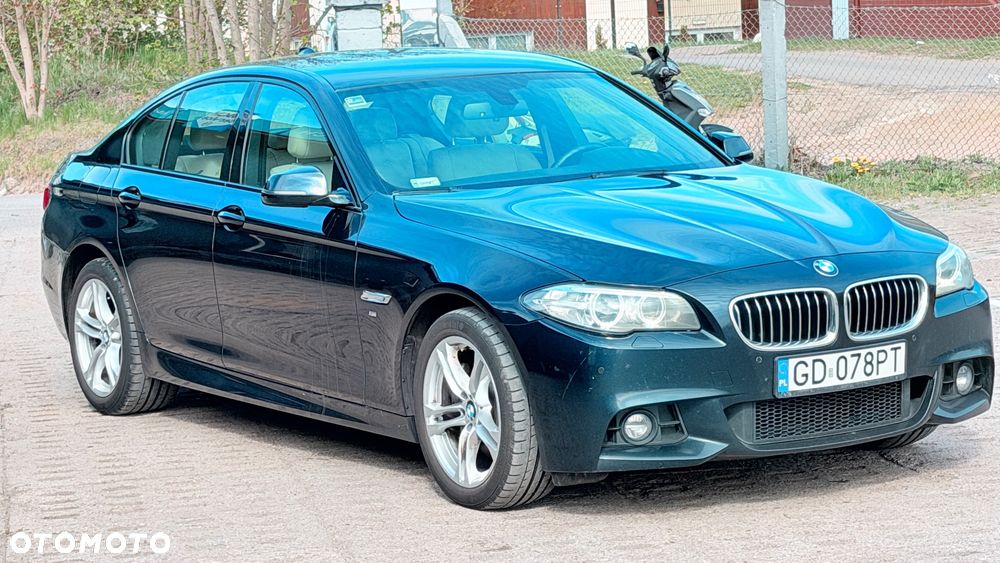 BMW Seria 5 528i xDrive Sport-Aut Luxury Line - 3
