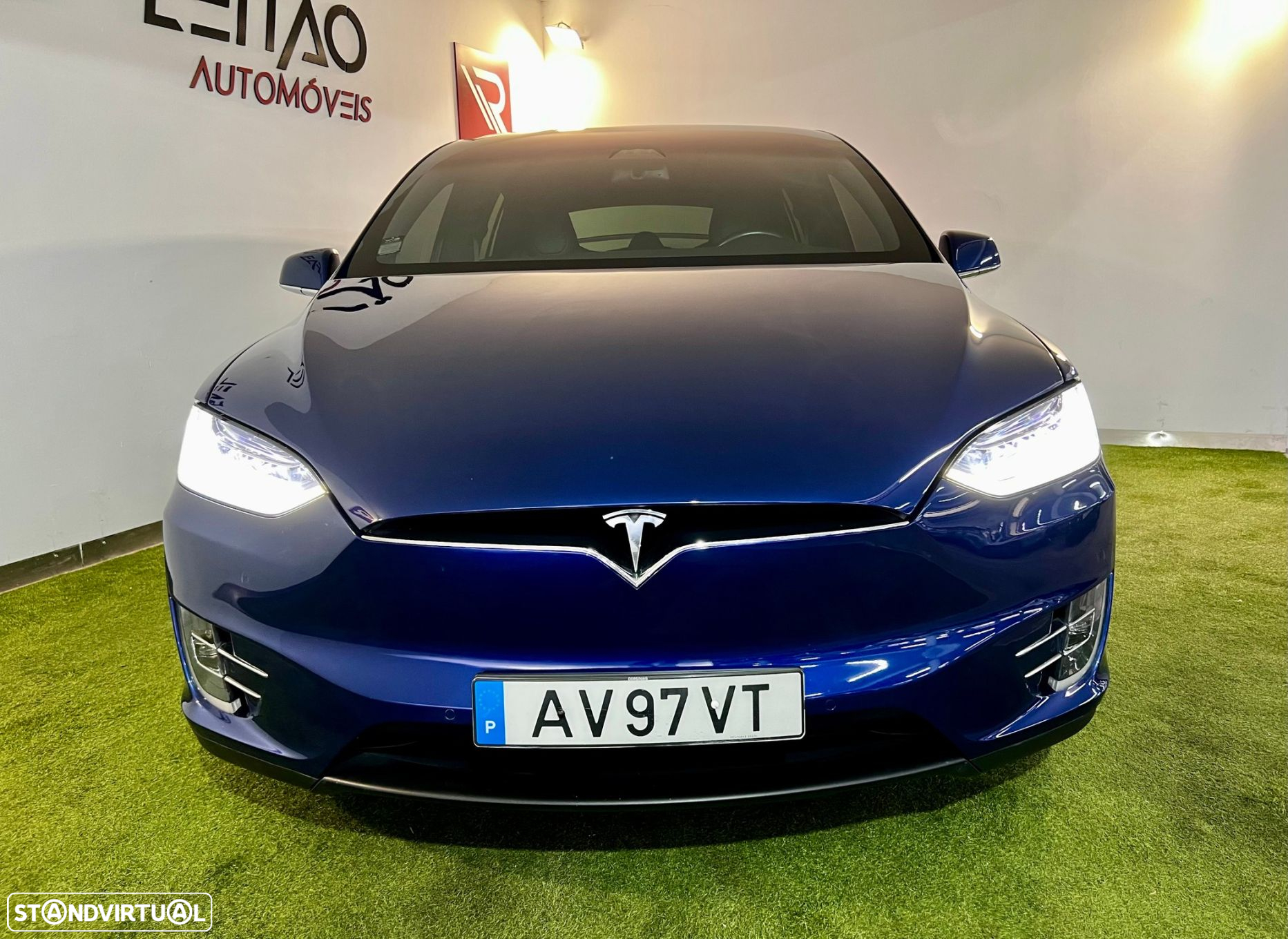 Tesla Model X 75D - 10