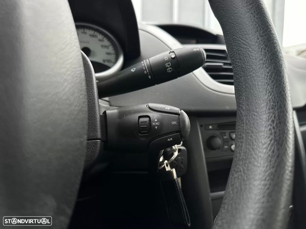 Peugeot 207 1.4 HDi Trendy - 23