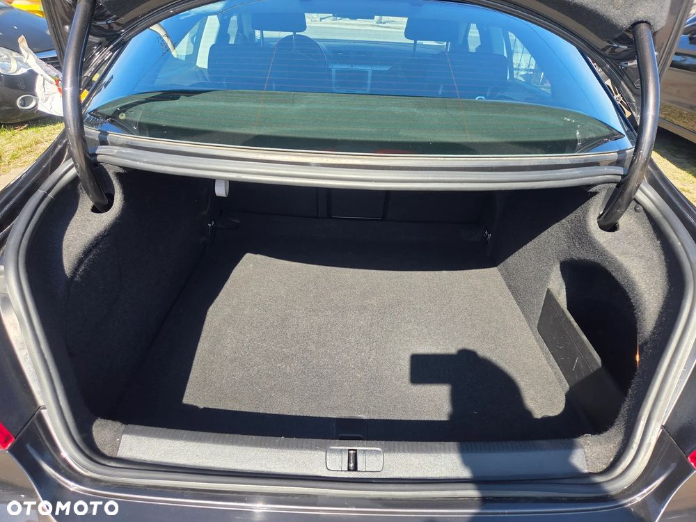 Volkswagen Passat CC - 14