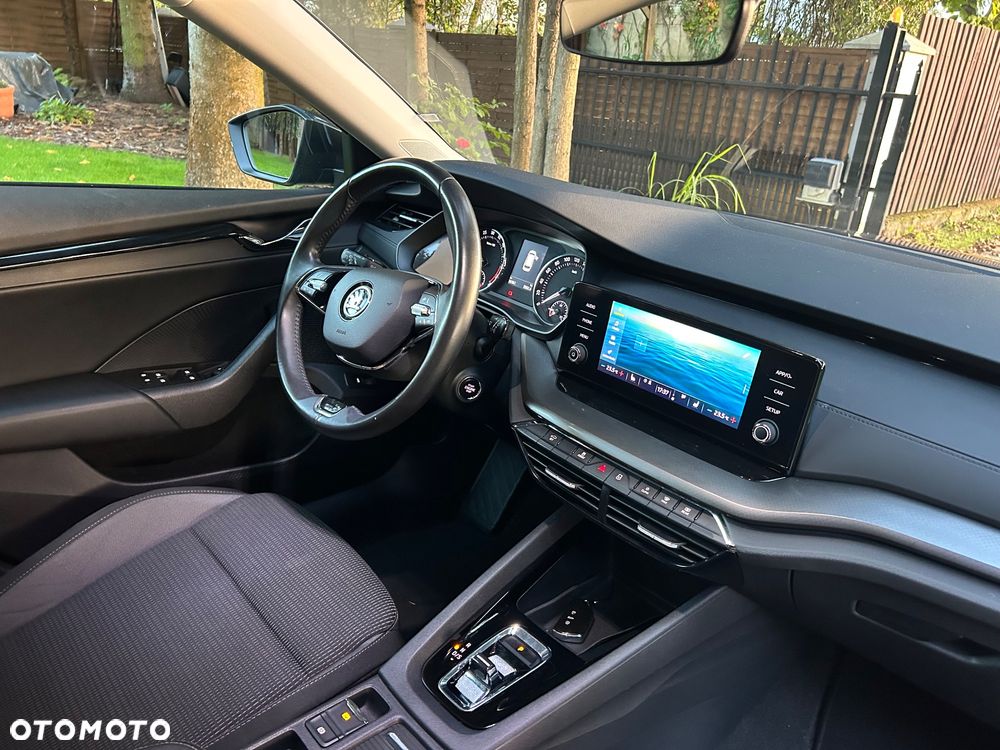 Skoda Octavia 2.0 TDI Ambition DSG - 23