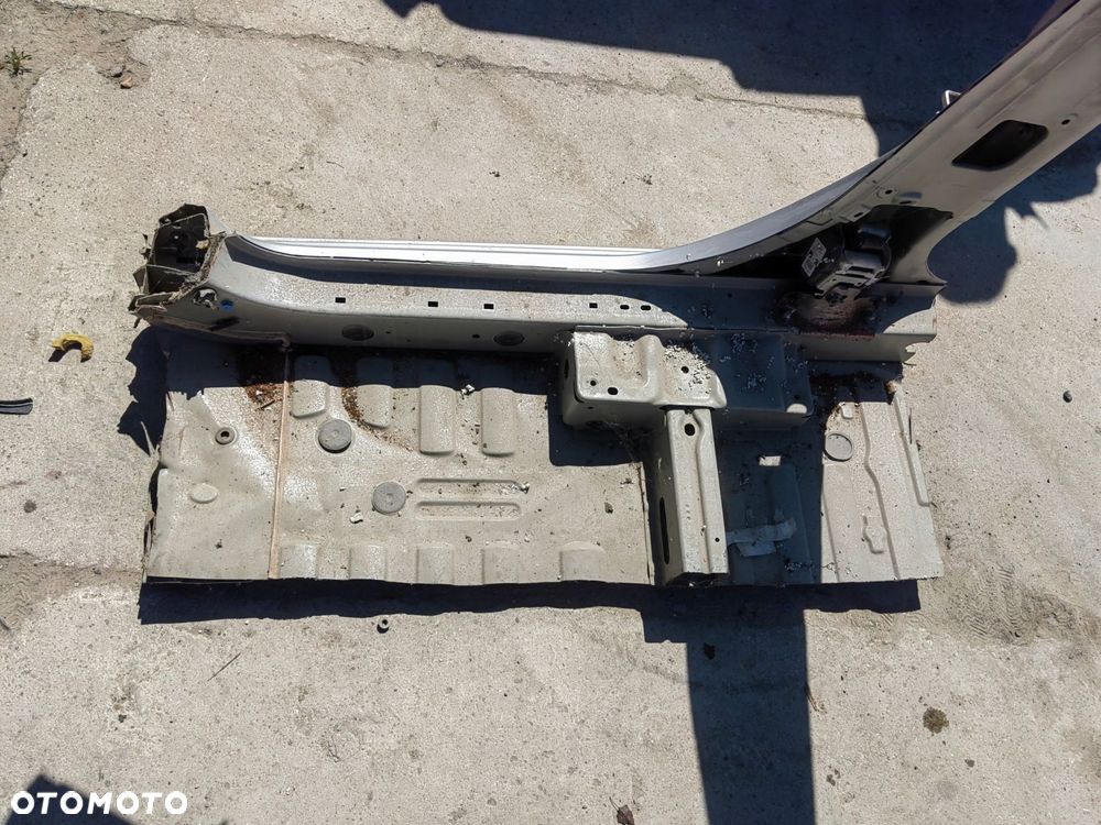 sŁupek Środkowy prÓg prawy citroen c3 iii - 2