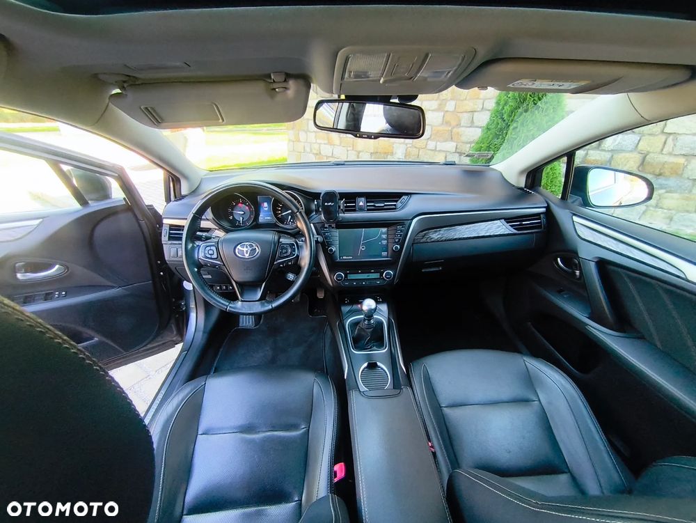 Toyota Avensis - 21