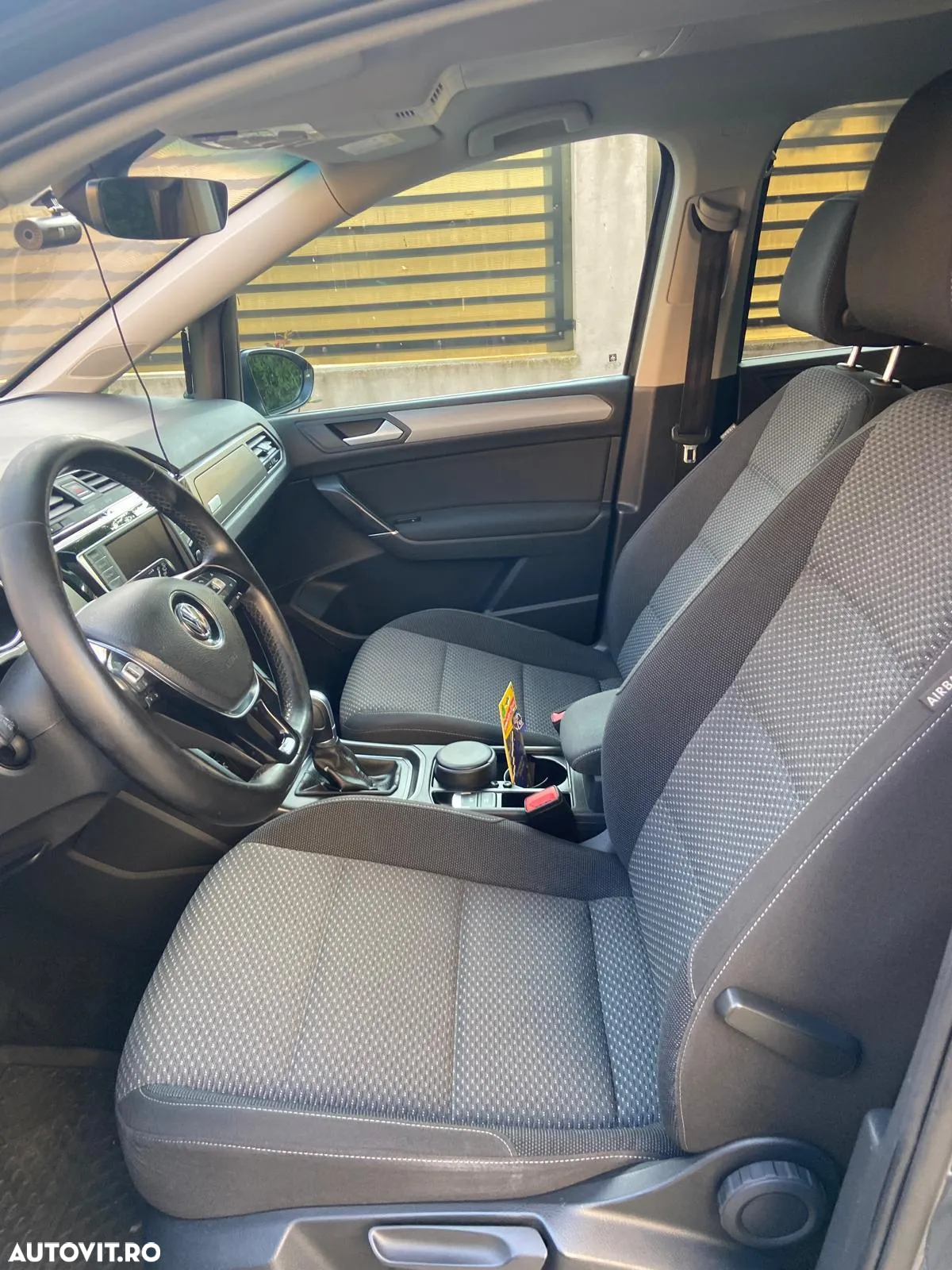 Volkswagen Touran 2.0 TDI DSG Highline - 5