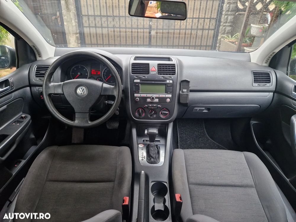 Volkswagen Golf 2.0 TDI Comfortline DSG - 8