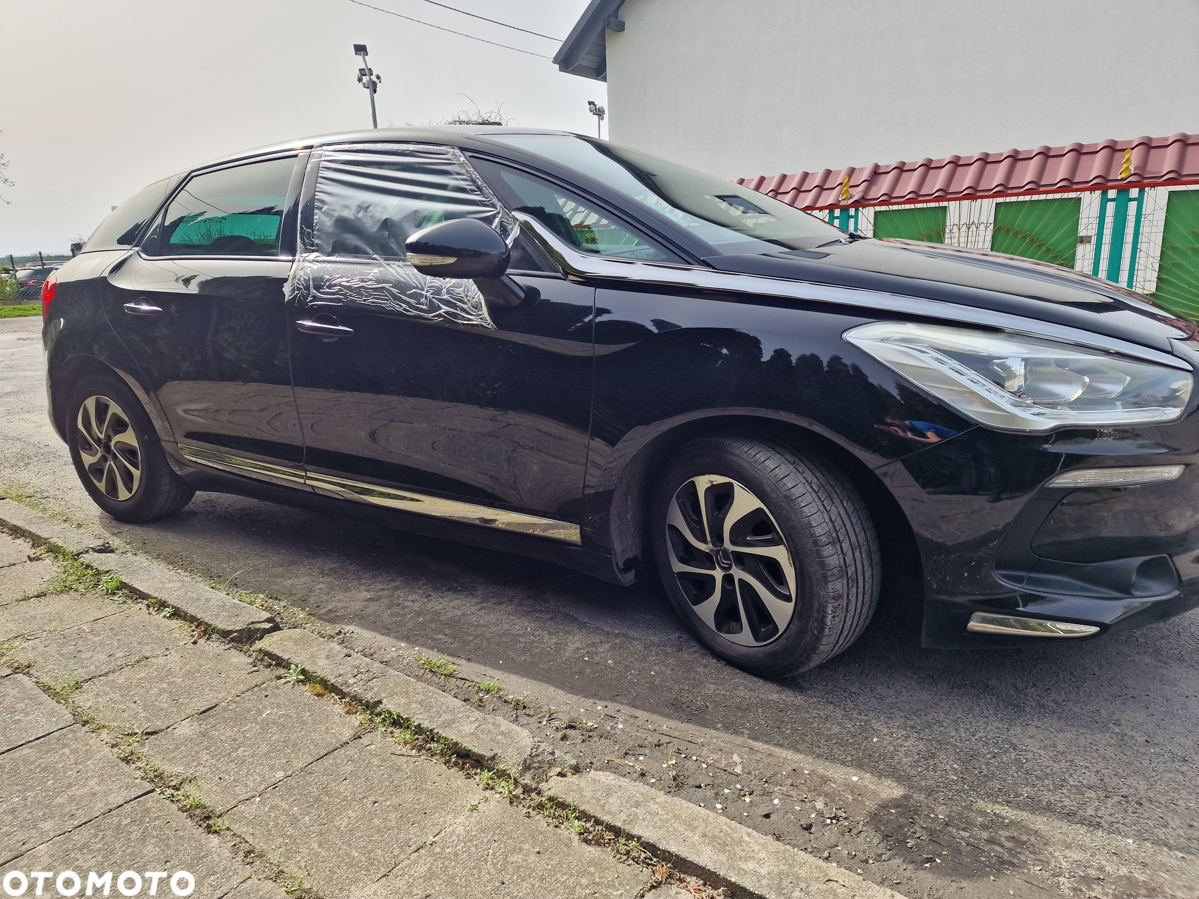 Citroën DS5 e-HDi 115 EGS6 SoChic - 4