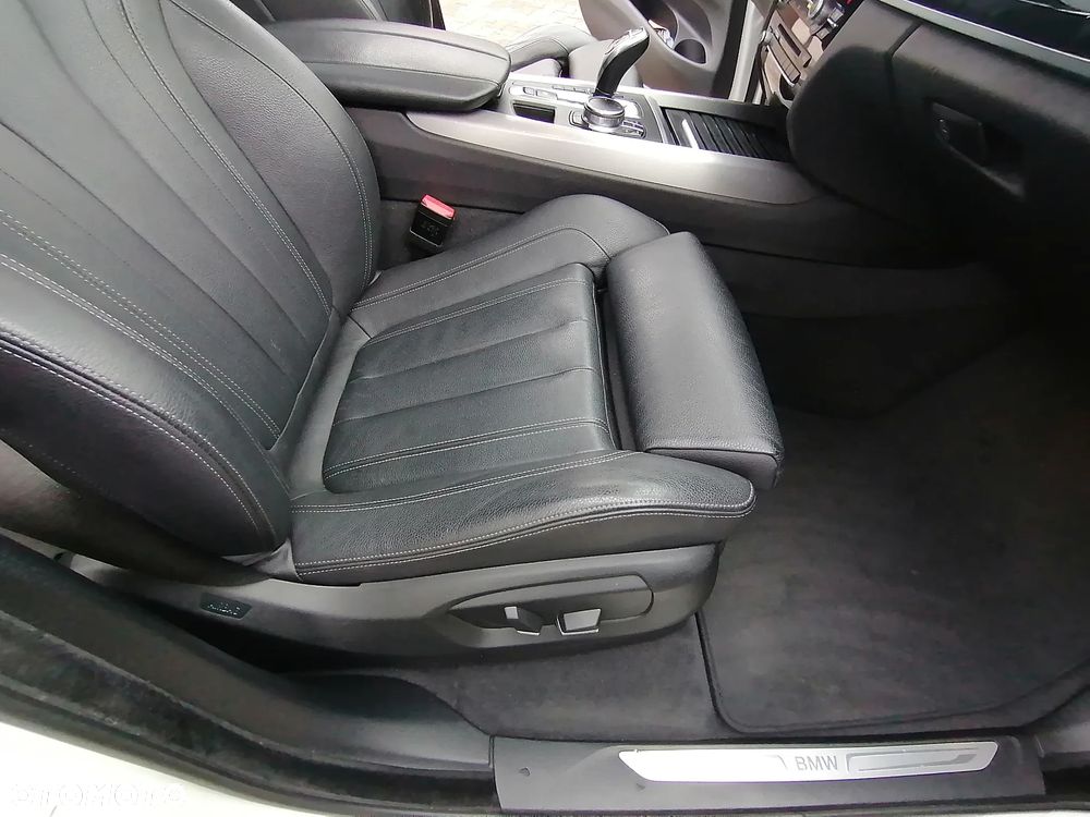 BMW X5 xDrive25d - 33