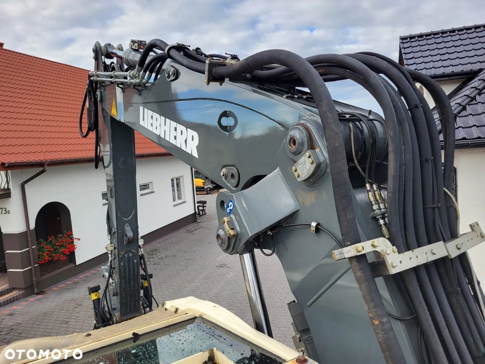 Liebherr 916 - 13