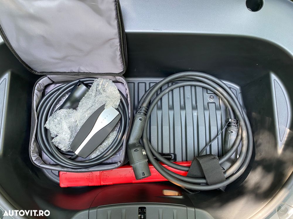Tesla Model 3 - 18
