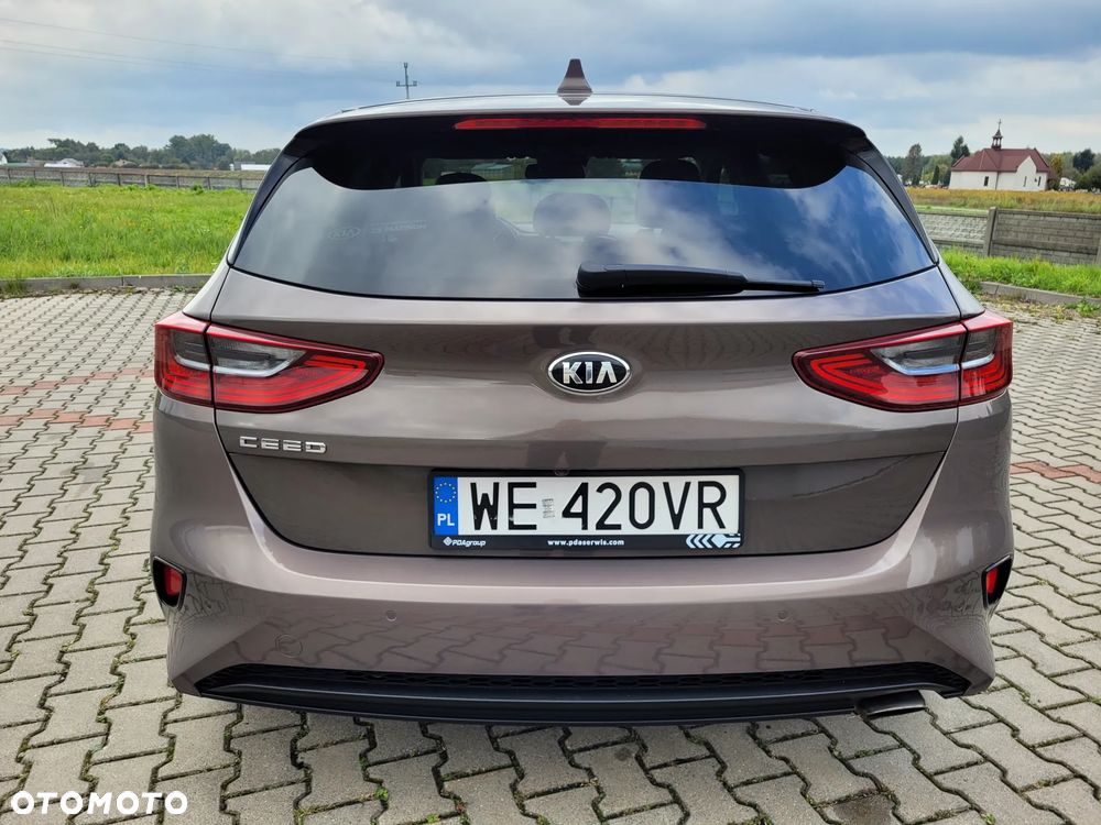 Kia Ceed 1.4 L Business Line - 33