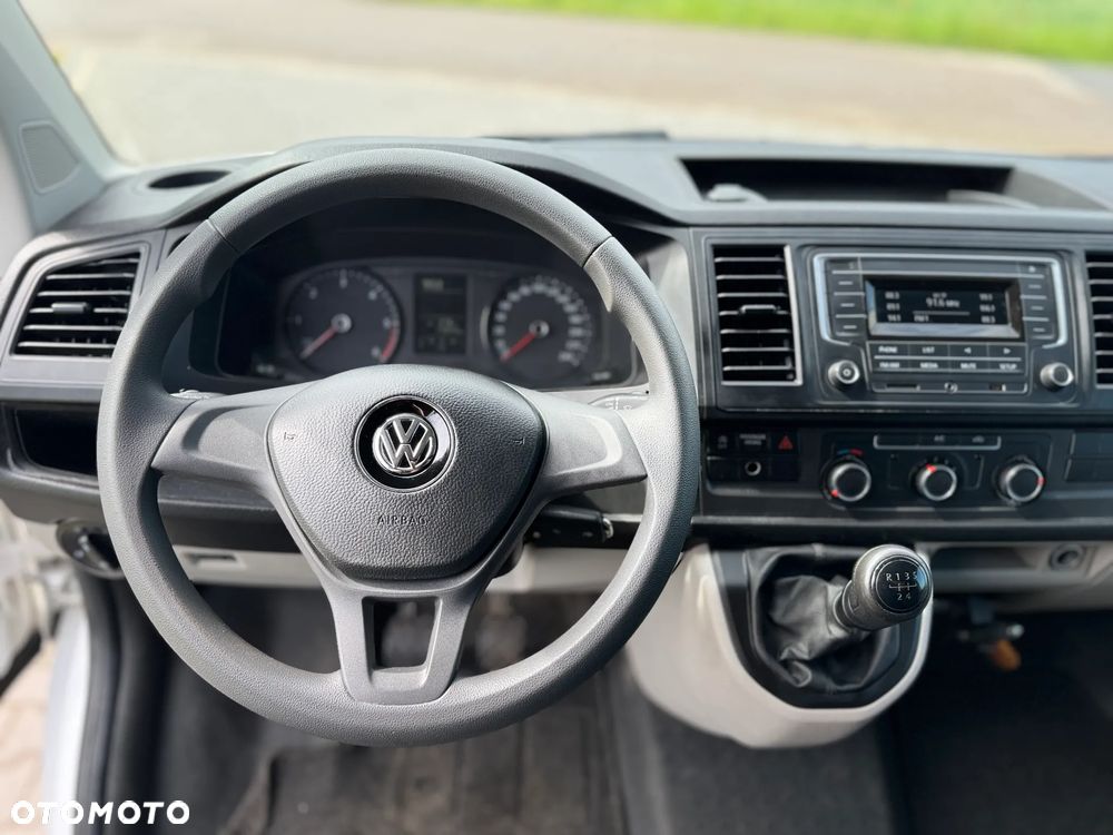 Volkswagen Transporter - 9