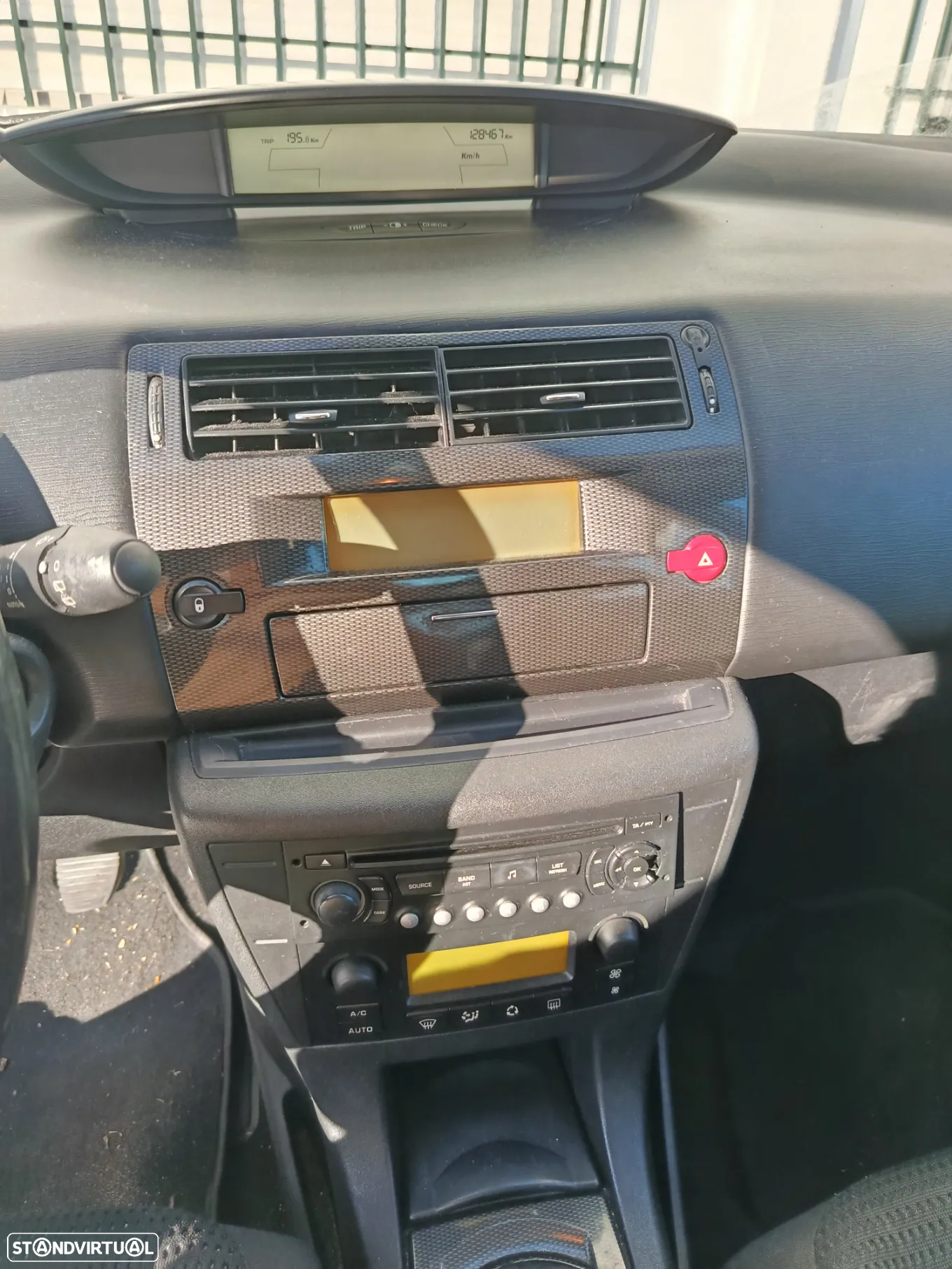 Citroën C4 1.4 16V SX - 14
