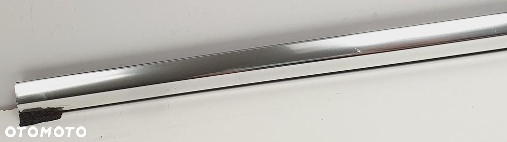 LISTWA ZGARNIAJĄCA PRAWY PRZÓD JAGUAR XF X250 - 4