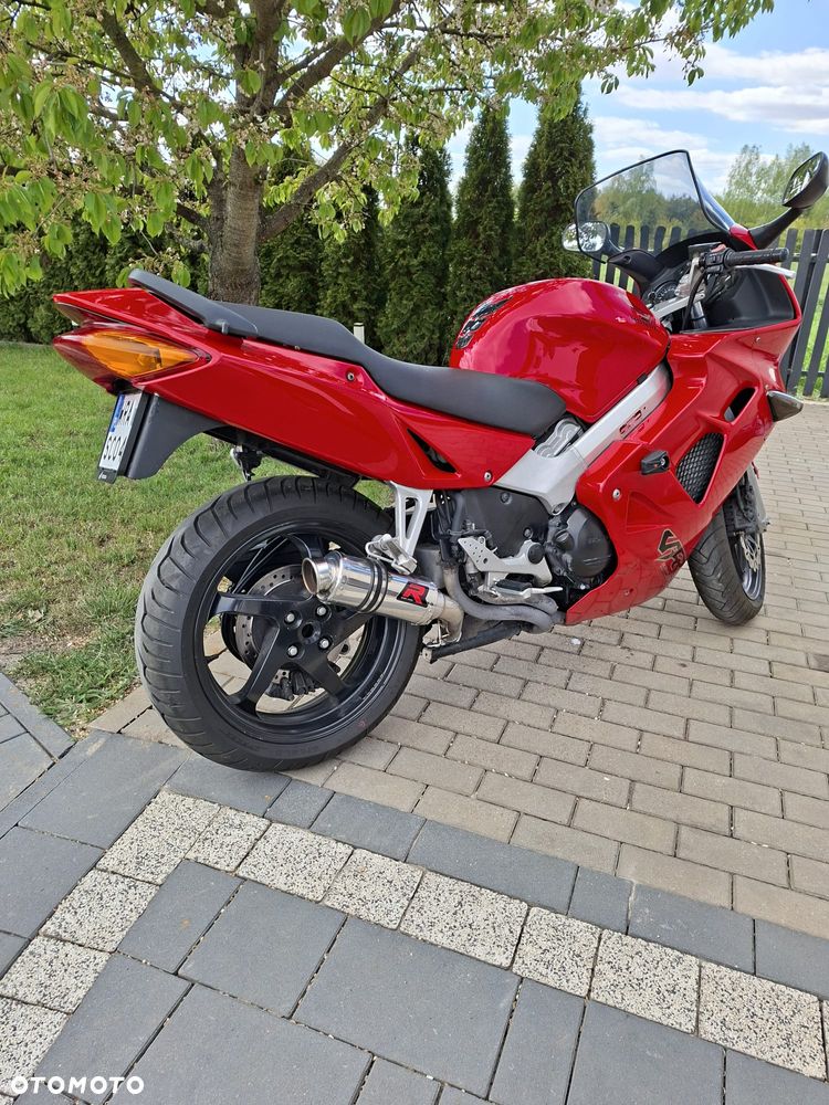 Honda VFR - 4