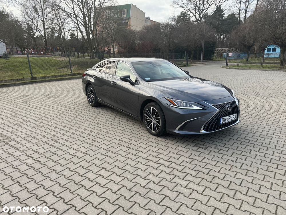 Lexus ES 300h Business Edition + - 3