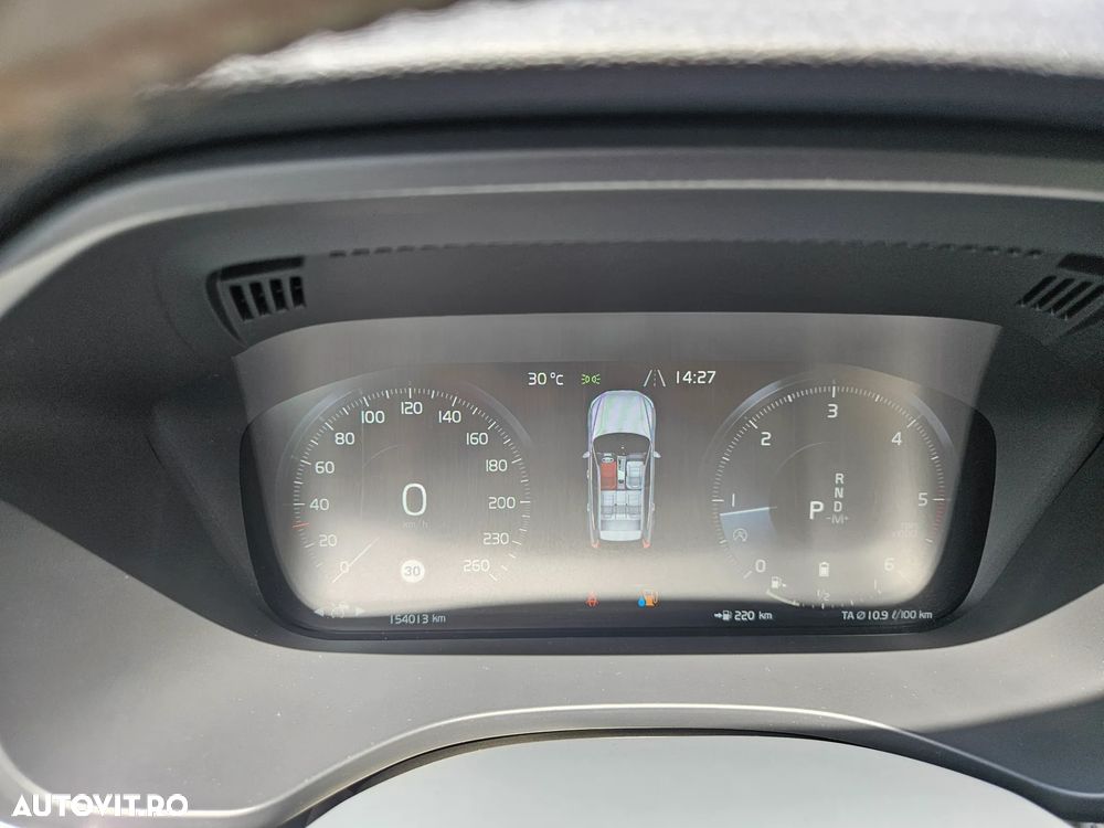Volvo XC 60 B4 MHEV AWD Momentum Pro - 9