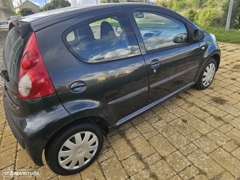 Peugeot 107 1.0 Trendy - 21