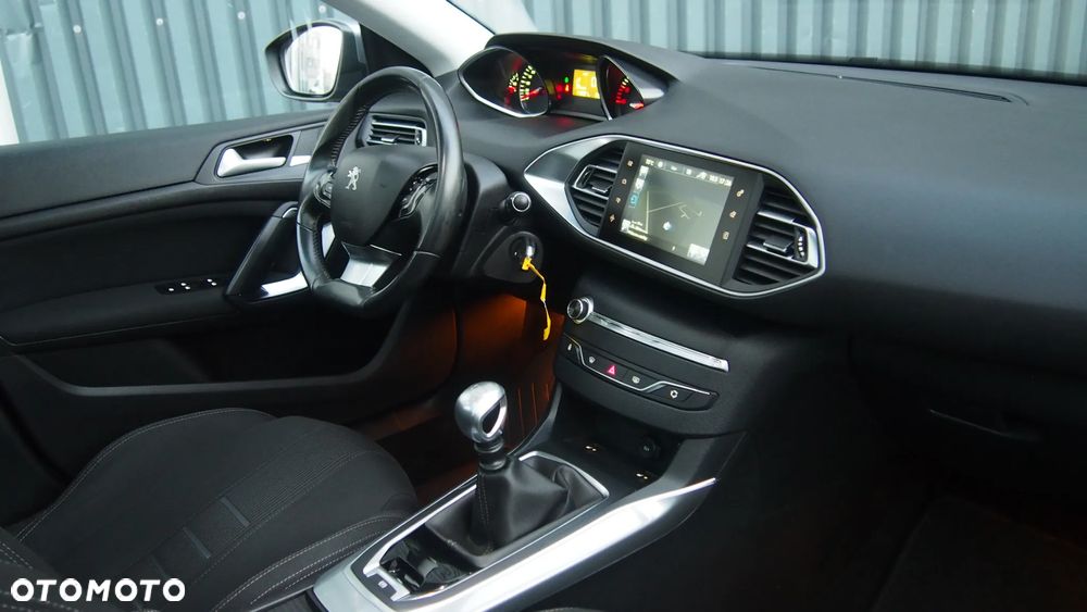 Peugeot 308 BlueHDi 120 Stop & Start Business-Line - 22