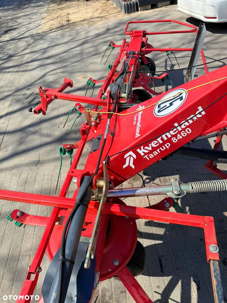 Kverneland Taarup 8460 - 22
