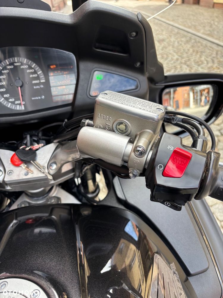 Honda ST - 8