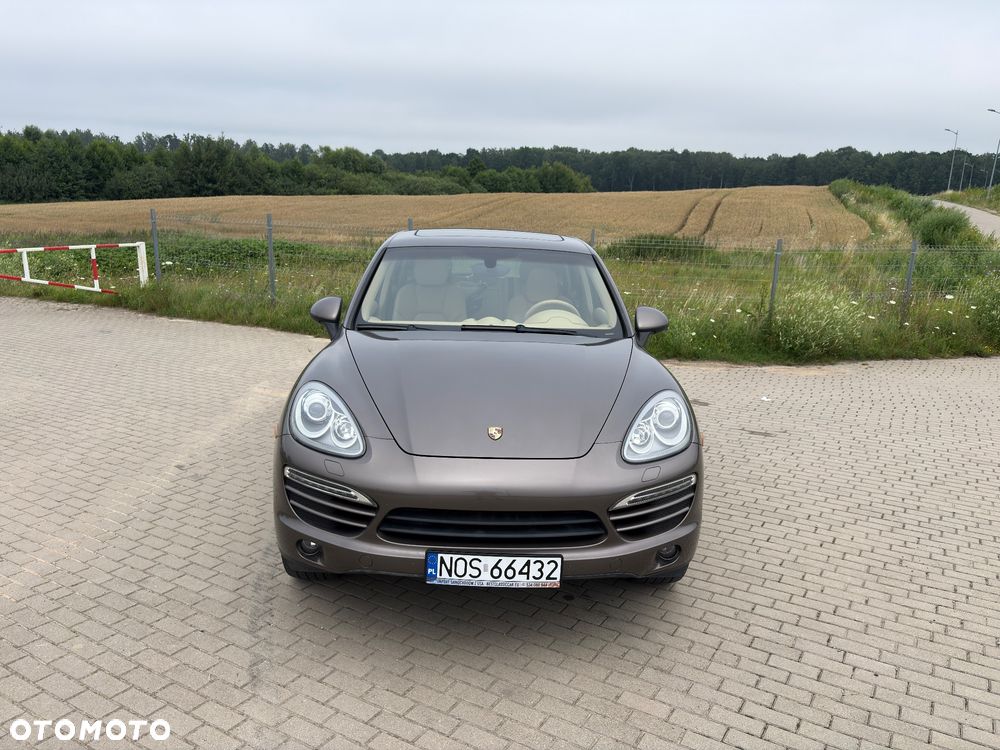 Porsche Cayenne - 2