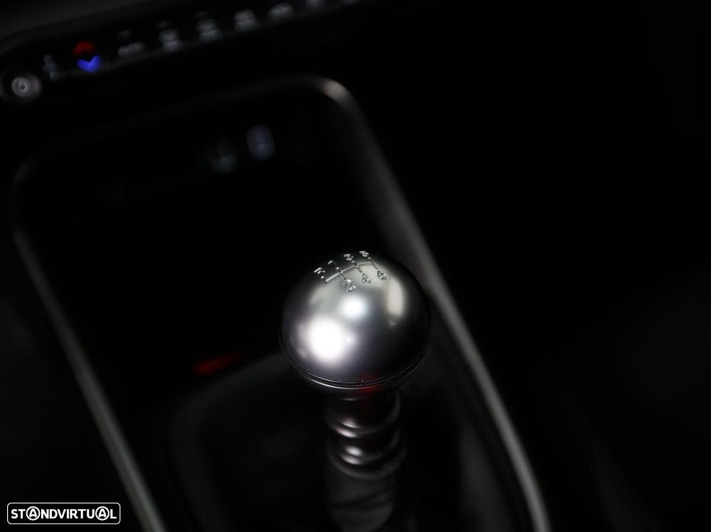 Jeep Avenger 1.2 GSE T3 Turbo-Benzin GDI Altitude - 26