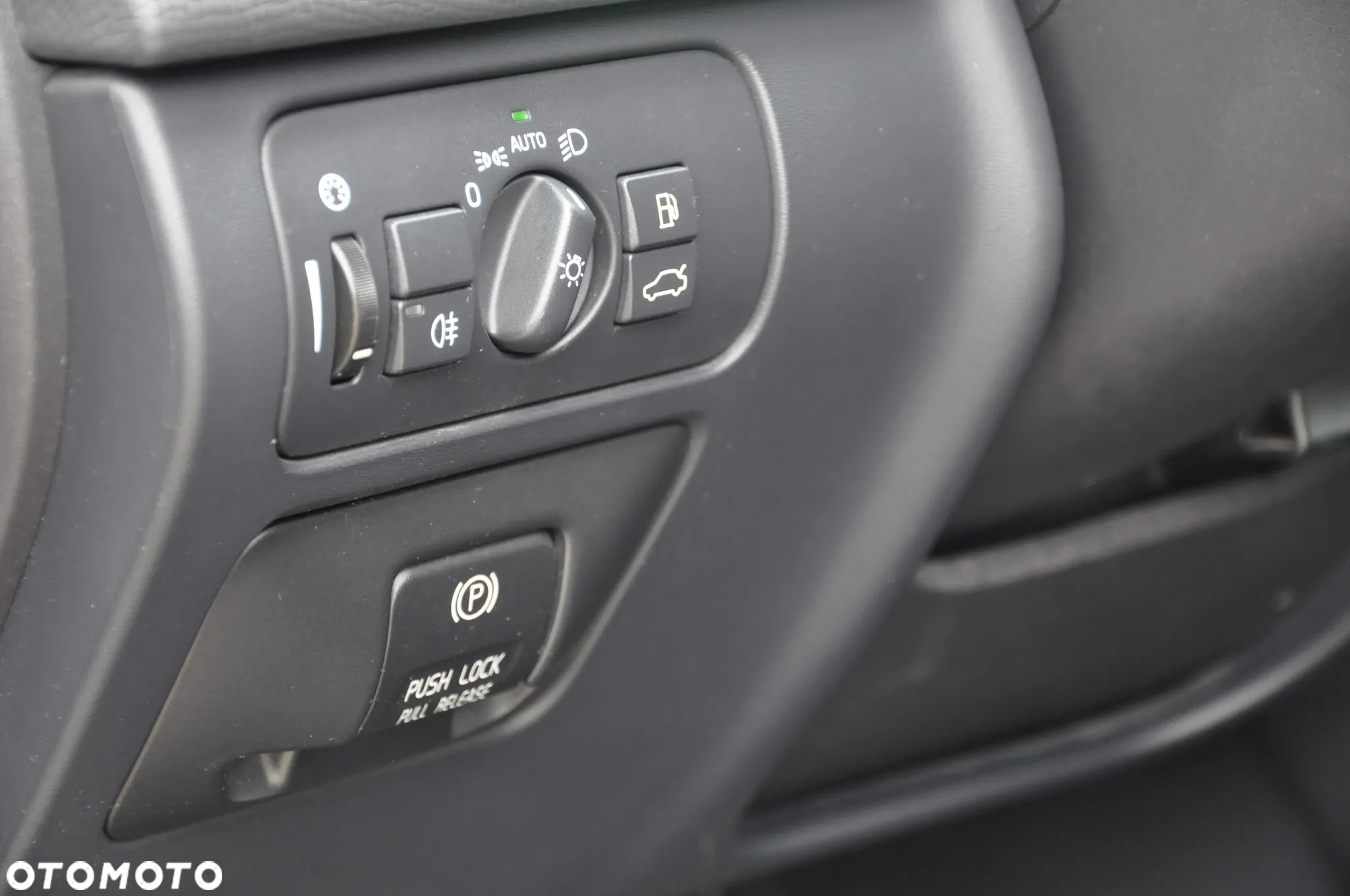 Volvo XC 60 - 24
