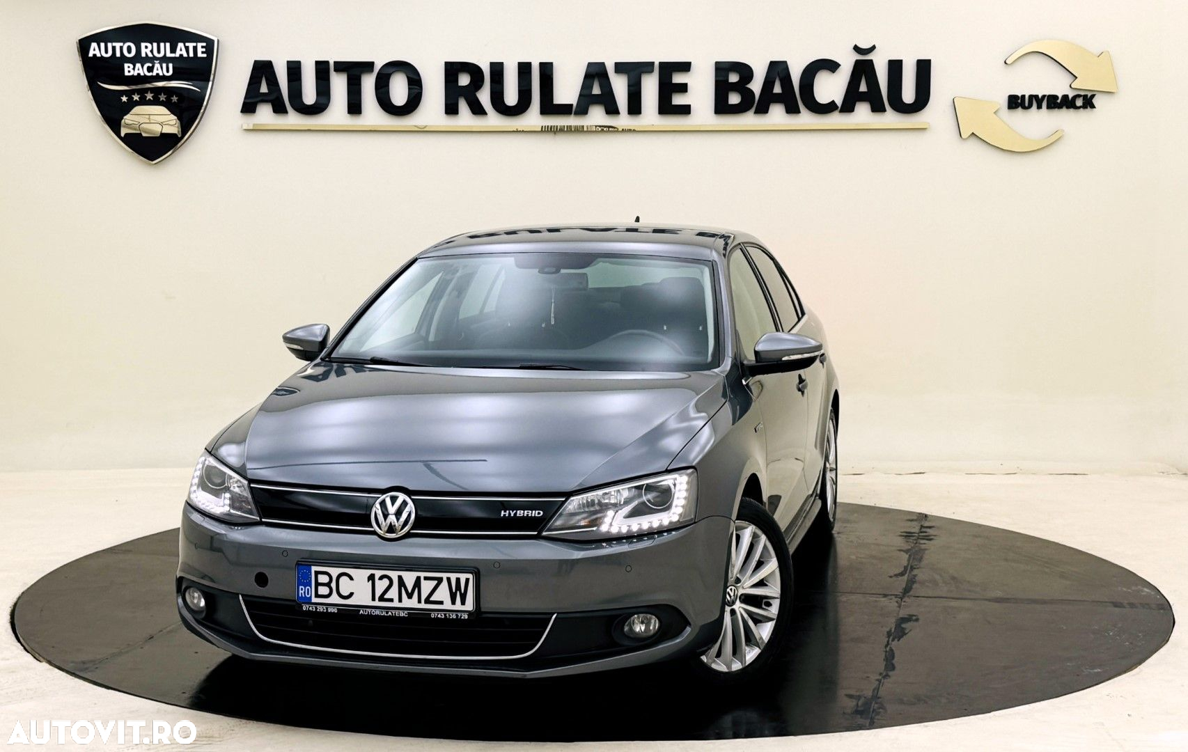 Volkswagen Jetta - 2
