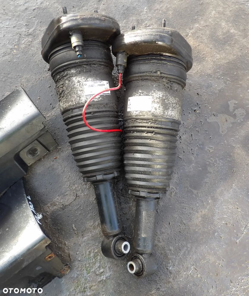 BMW - G31 - AMORTYZATOR PNEUMATYCZNY  - TYŁ - CENA ZA 1 SZT - 75688282504  76688282604 - 1