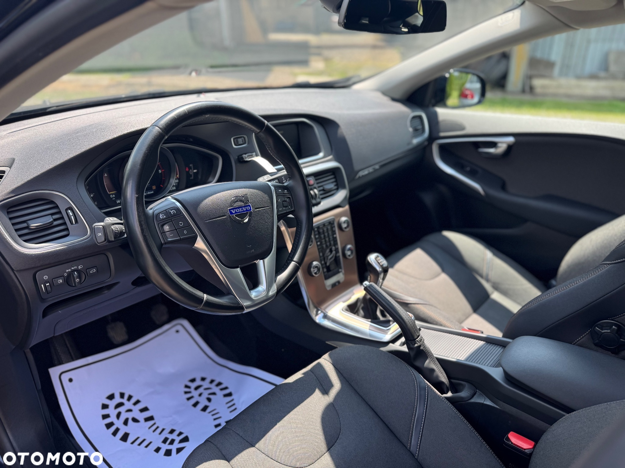 Volvo V40 Cross Country D3 Momentum - 5